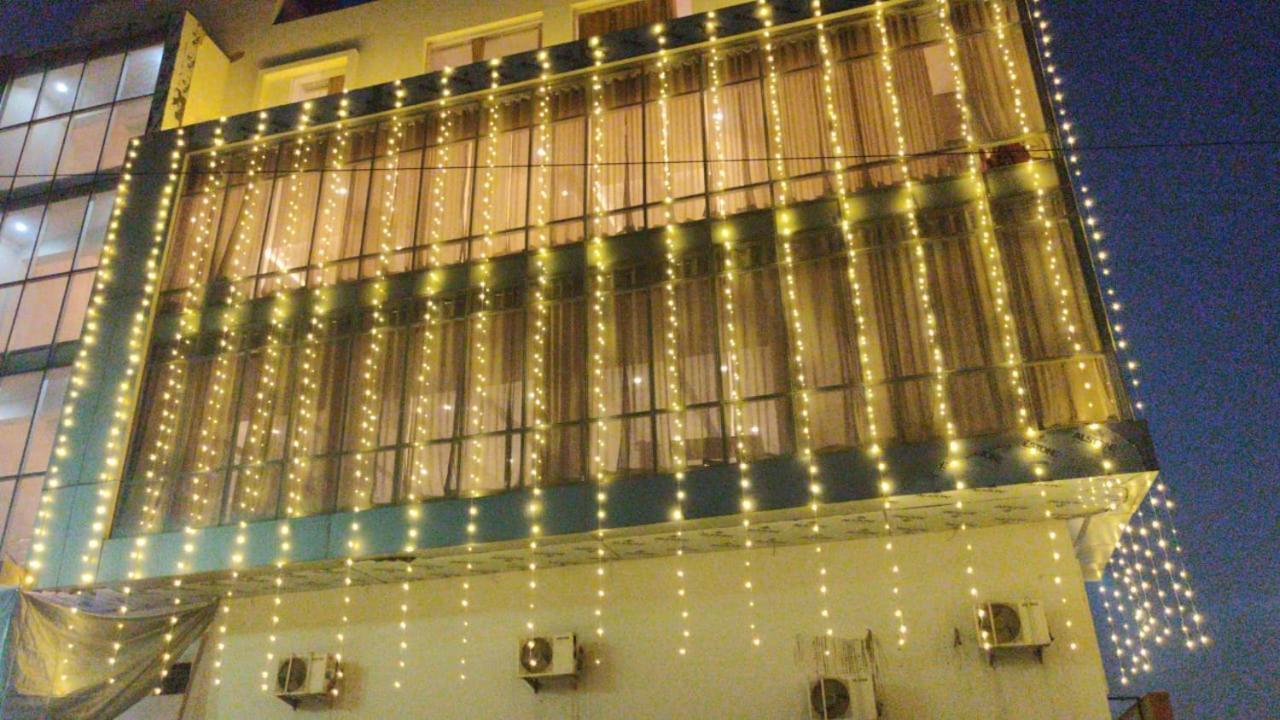 Hotel Poseidon Inn Lucknow Buitenkant foto